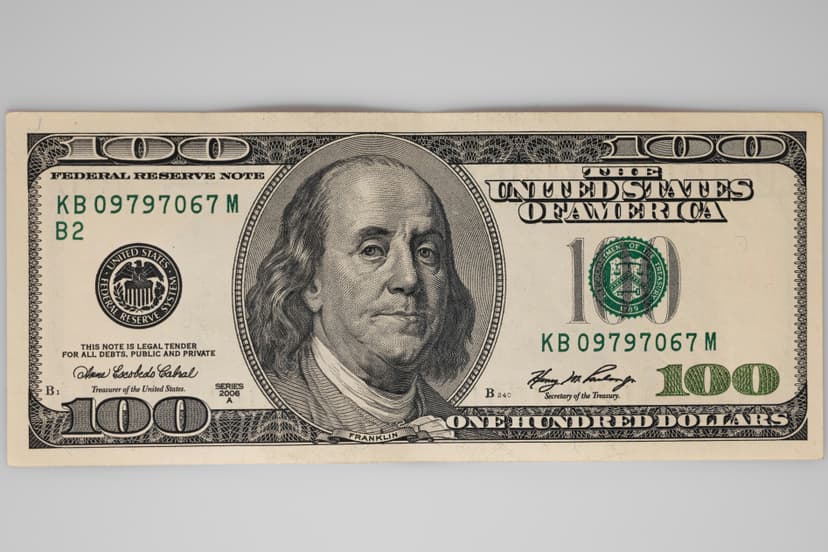 $100 Dólares